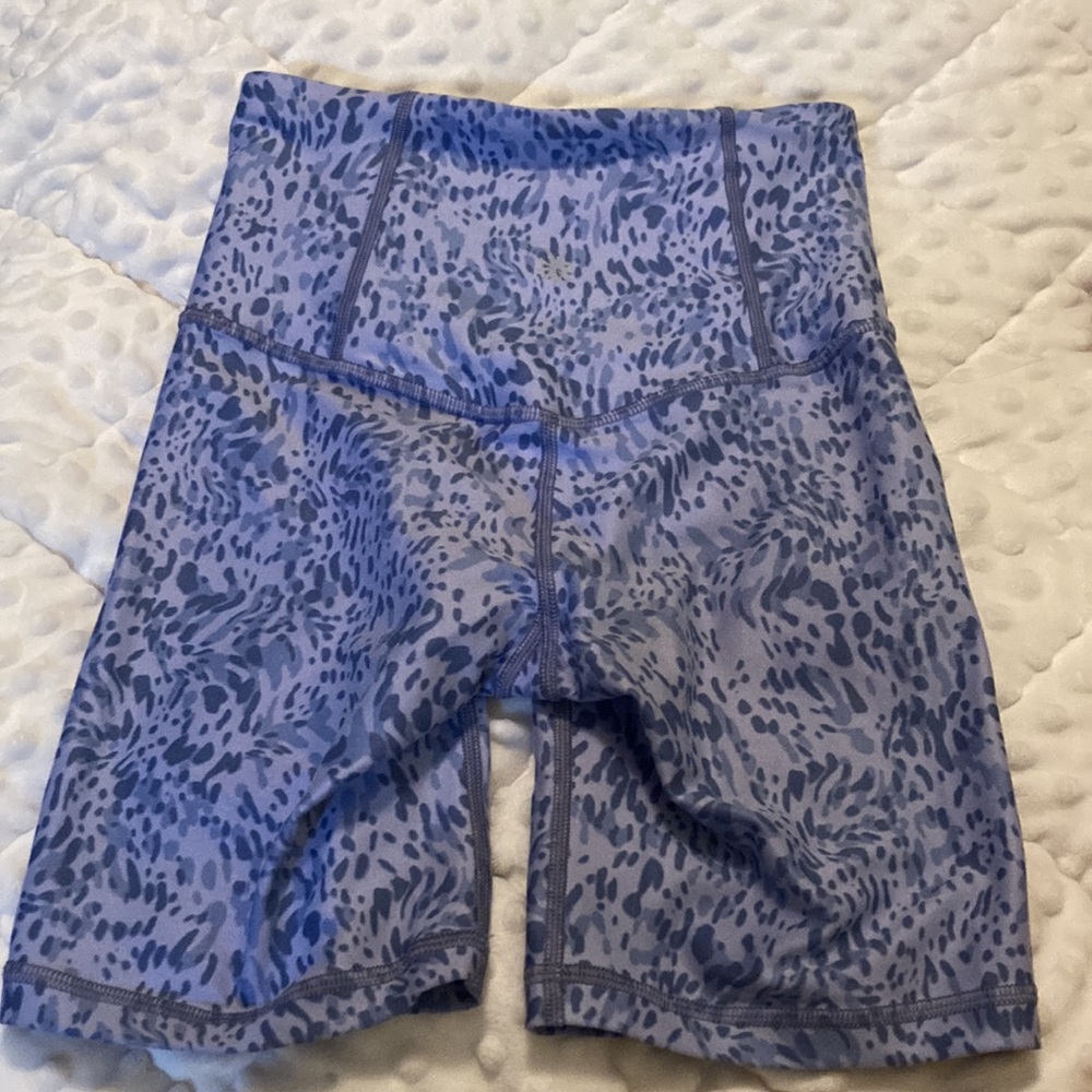 Womens Athleta Elation Printed 7” short, never worn. Women’s XXS. - Picture 2 of 4